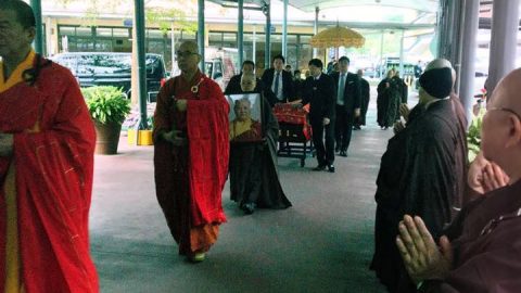 Maha Bhiksuni Senior, Ven Sheng Hai dari Wihara Miao Guang, Taipei Memasuki Parinirvana